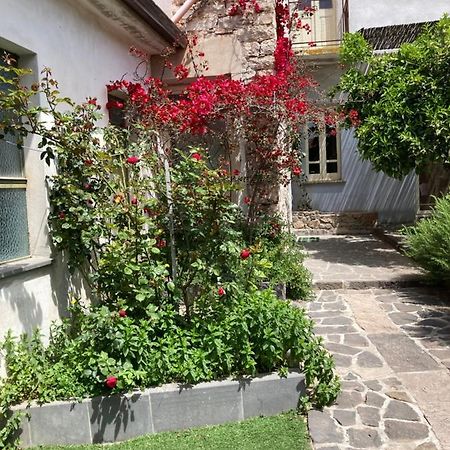 Bed and Breakfast Tra Storia E Realta Сардара Екстер'єр фото